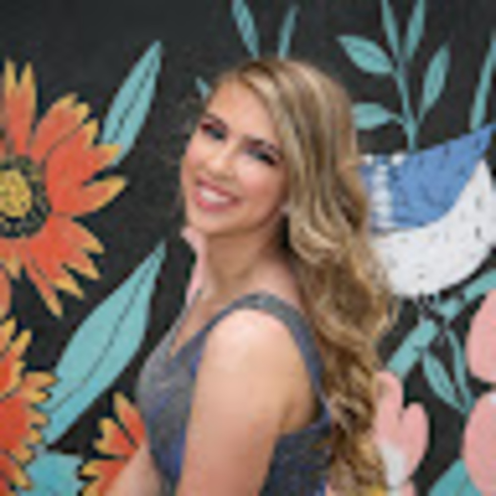 Meet your Posher, Elaina
